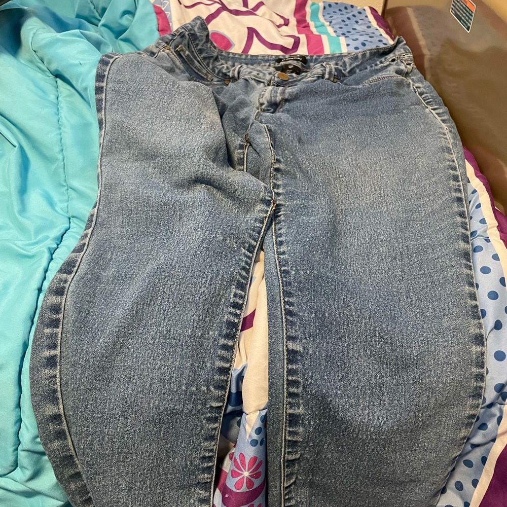 d. jeans Women's Size 12P Light Blue Straight-Leg Jeans